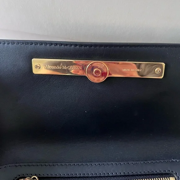 Alexander McQueen Small Double Flap Leather Shoulder Bag - Picture 7 of 16